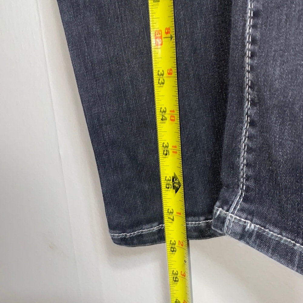 🛍️Black Lee jeweled perfect fit skinny jeans! - Picture 5 of 7